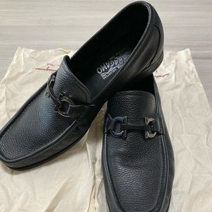 Moccasin with gancini ornament